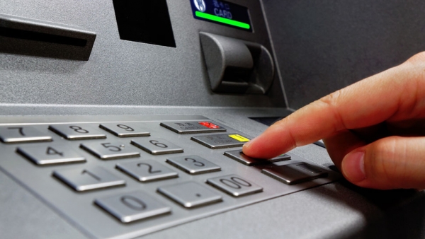 Бинбанк и Связь-Банк объединили банкоматные сети в России
